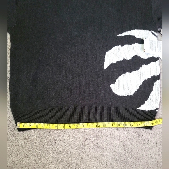 NBA Toronto Raptors Sweater  (grey) official HBC collection (NWT) - Picture 9 of 14